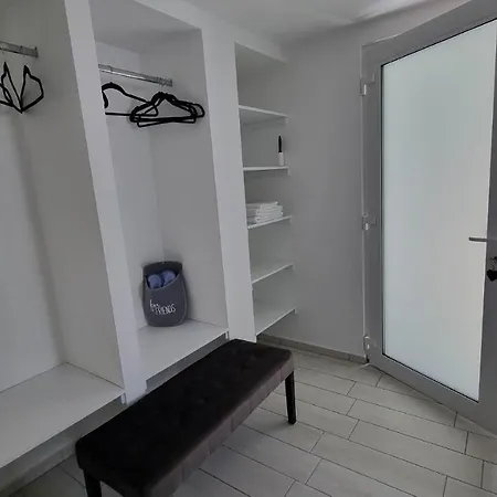 아파트 Becsi Kapu Apartman