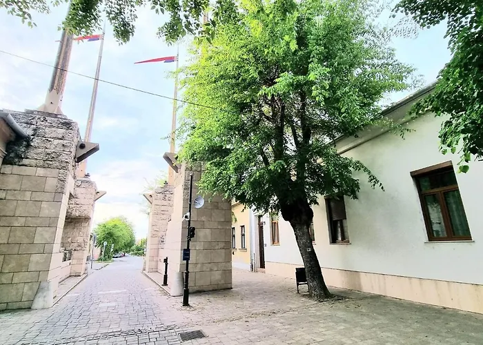 Becsi Kapu Apartman *